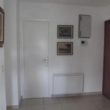 Spacieux Et Calme Classe 4 Etoiles, A 300m De La Lägenhet Sainte-Maxime