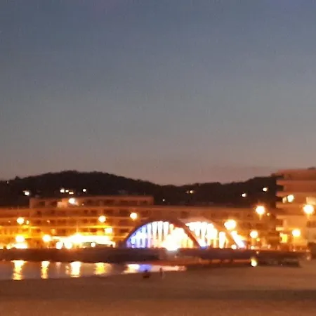 Spacieux Et Calme Classe 4 Etoiles, A 300m De La 圣马克西姆